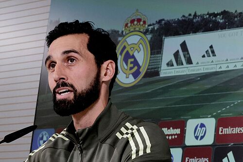 El primer d�a de Arbeloa en el Madrid, su charla con Xabi y la "felicidad" de los jugadores: "Si quisiera ser Mourinho fracasar�a"