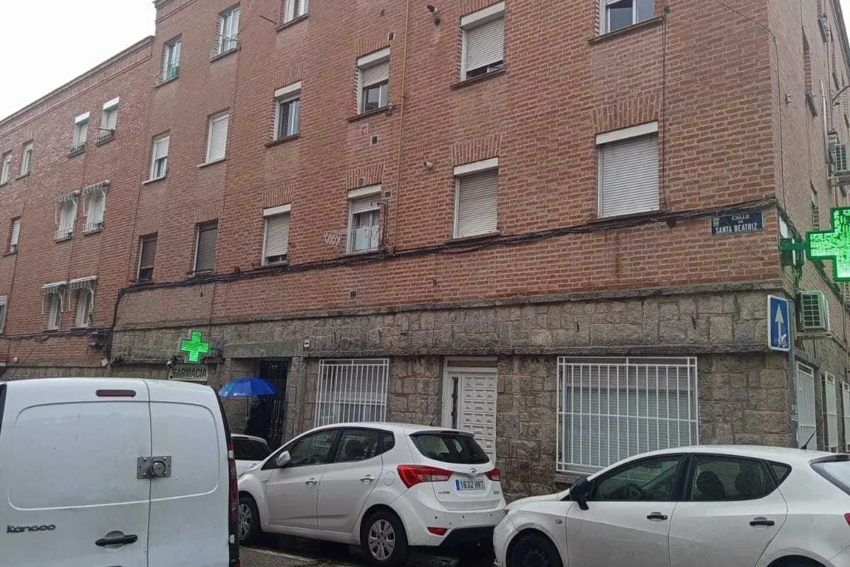 Paga 170.000 euros por un piso en Vallecas y acaba descubriendo que llevaba más de un año okupado: "He sido un tonto dejándome engañar"
