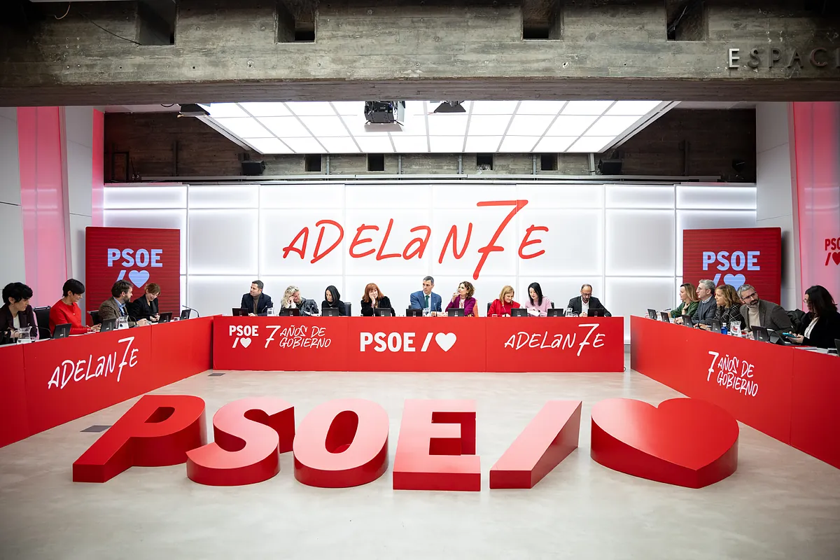 Sánchez no hace autocrítica por la debacle en Extremadura ni ante la Ejecutiva del PSOE: culpa al PP y a Vox de  deshumanizar  a su candidato