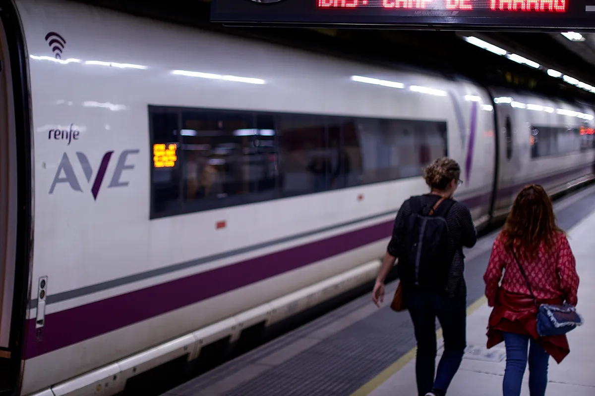 Interrumpido el servicio de AVE entre Barcelona y Girona por un tren averiado en la Sagrera