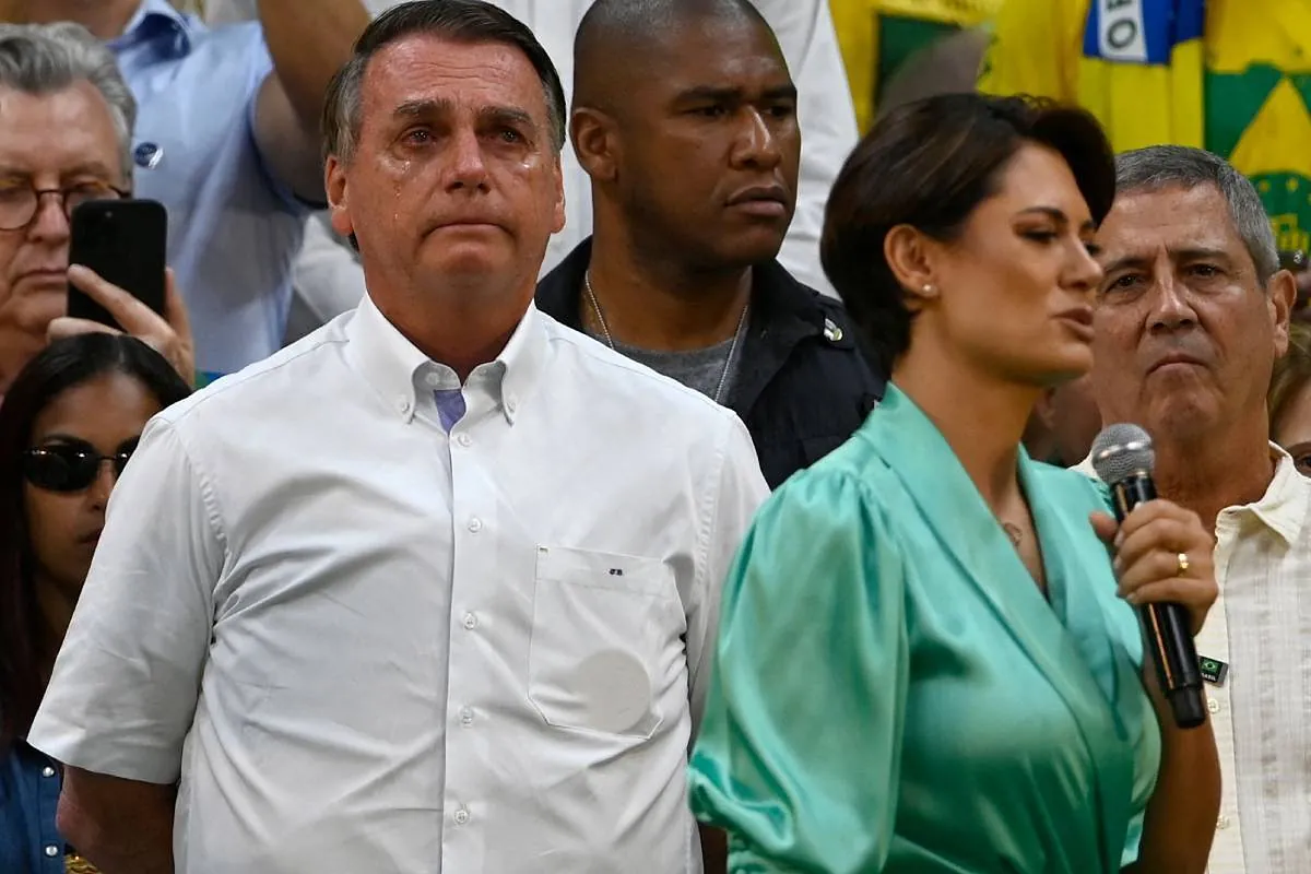 Ruptura en el "clan Bolsonaro": tras pelea con el candidato presidencial, Michelle deja de seguir en redes sociales a los hijos del ex presidente