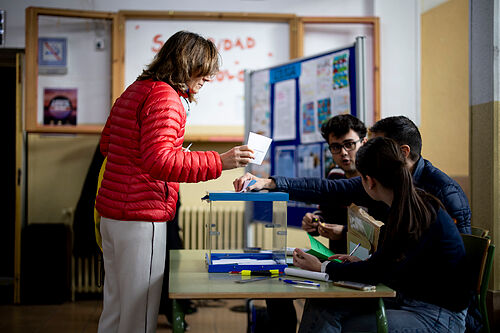 El PP cae en Arag�n, el PSOE sufre un fuerte retroceso mientras Vox dobla esca�os, con m�s del 90% escrutado