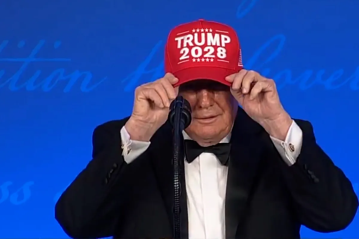 Trump provoca en la repetida Cena de Corresponsales: "Me postularé a un cuarto mandato"