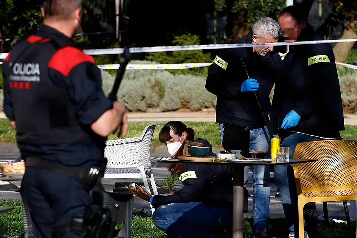 Un hombre es tiroteado cuando estaba sentado en la terraza de un bar en Barcelona