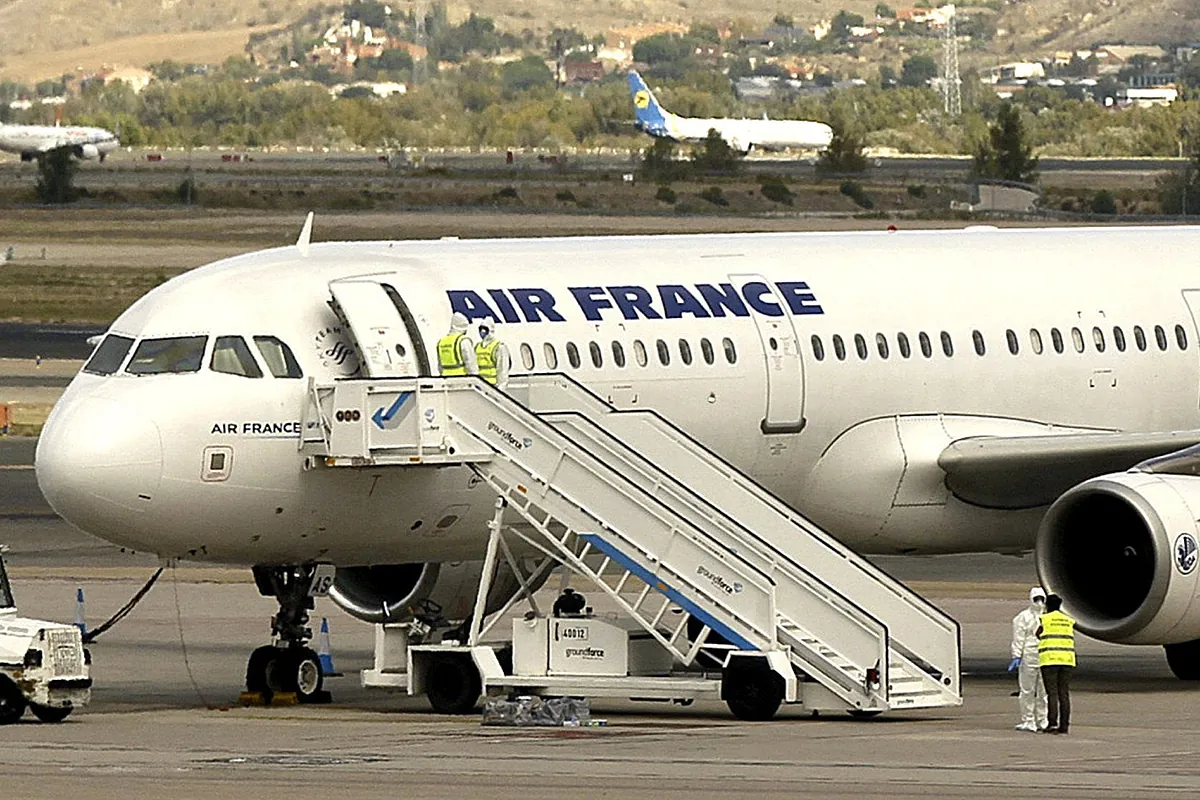 Air France Plane Diverted: Engine Failure Over Paris