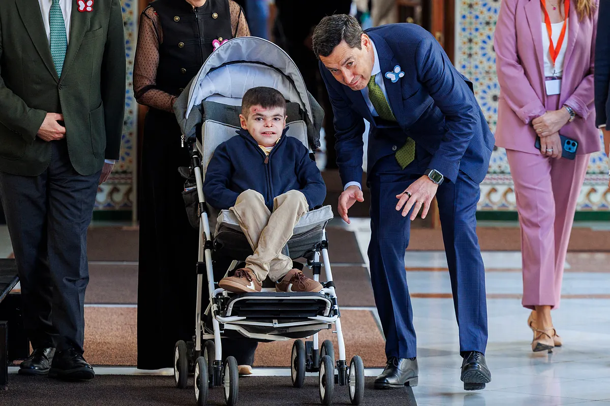 La Junta de Andalucía asumirá el coste del tratamiento de Leo y otros 44 pacientes con la variante más grave de piel de mariposa