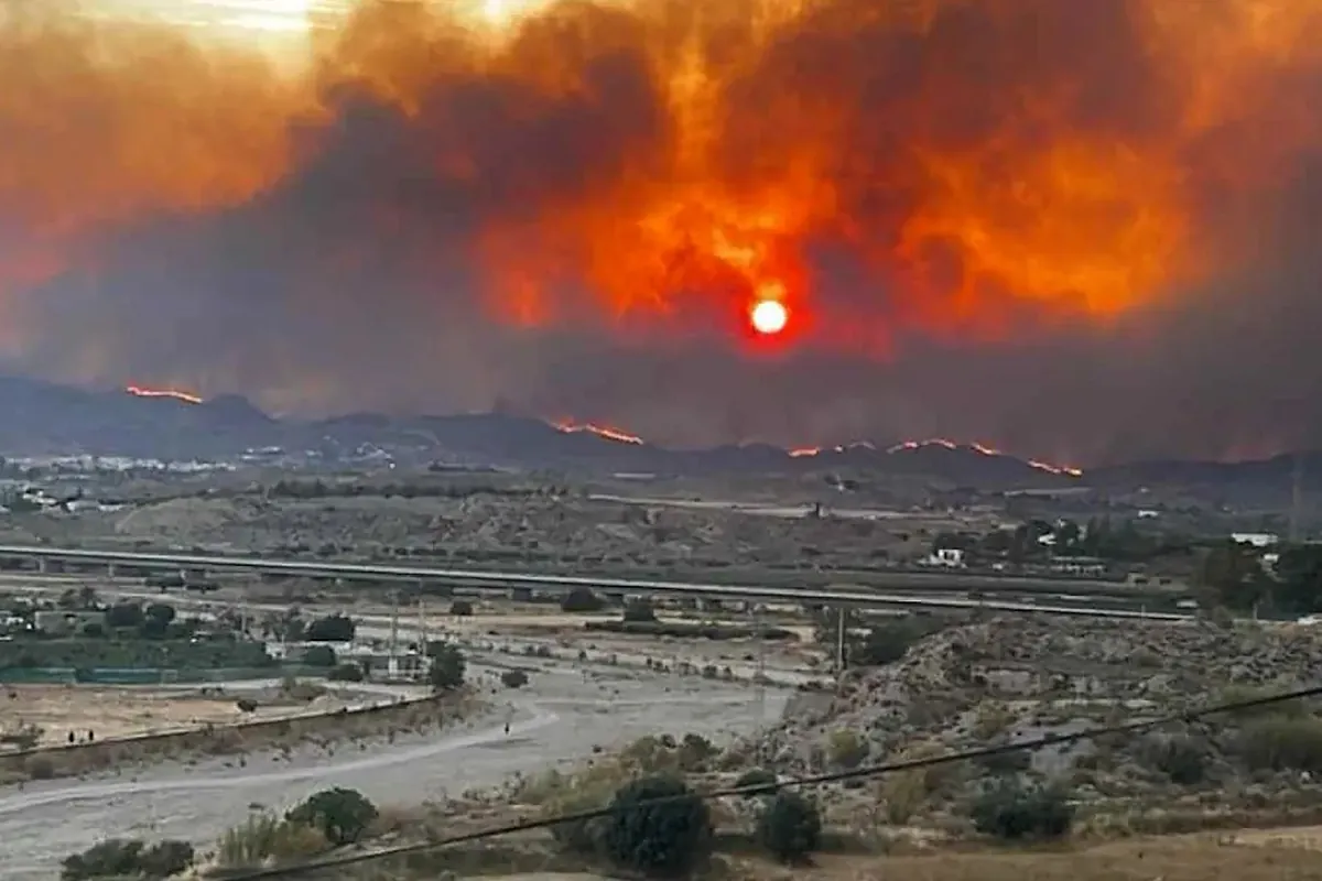 Varios muertos tras intentar huir del fuego en el incendio forestal de Los Gallardos (Almería)