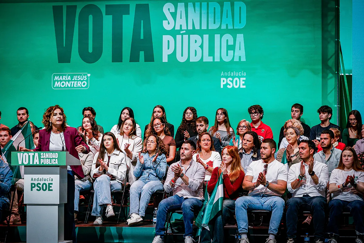La Junta Electoral obliga al PSOE a modificar su campaña telefónica 'fake' sobre la sanidad y le reprocha que "induce a confusión"