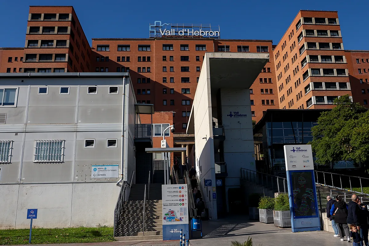 La Audiencia de Barcelona deja en libertad a la madre del bebé maltratado y mantiene al padre en la cárcel