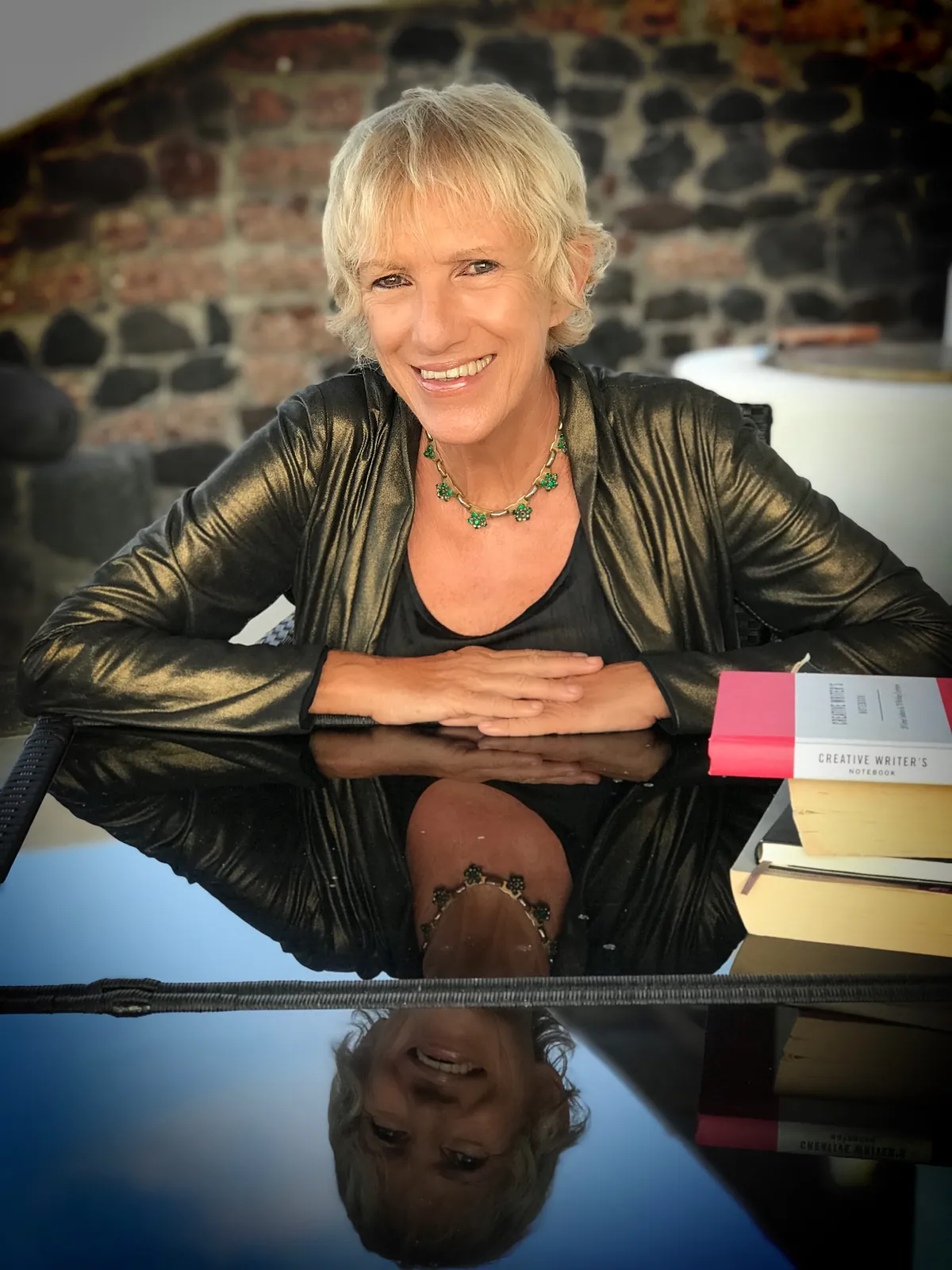 Lidia Ravera, escritora de 74 años: "Cuando envejeces, hay hijos sabelotodo que, fingiendo preocupación por exceso de afecto, meten las narices en tu vida"