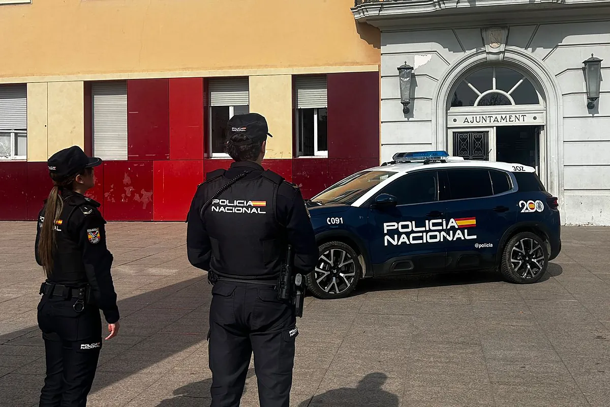 Papeles falsos por 750 euros: cae otra red que vendía empadronamientos irregulares en Santa Coloma