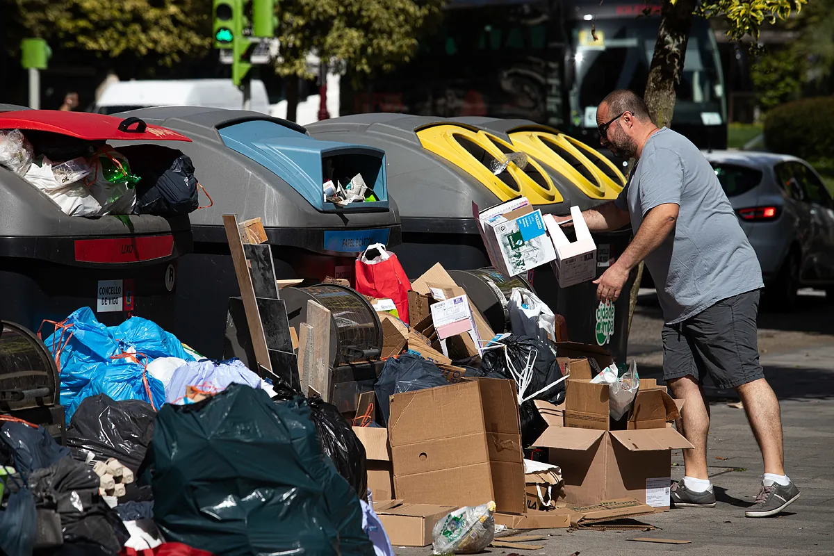 Fin a la huelga de la basura en Vigo tras cuatro días y más de mil ...