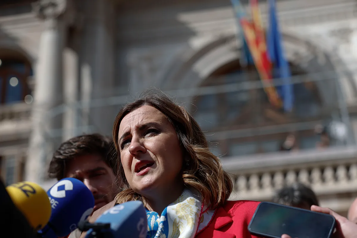 Baldoví se revuelve contra Puente por la polémica supresión de trenes en Fallas y le recuerda que "ni Sánchez ni tú estaríais en el gobierno" sin "la izquierda desorientada"