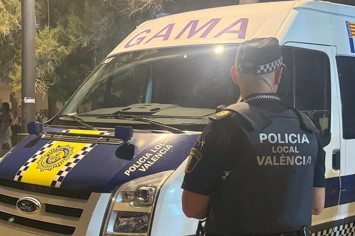 Inmovilizan un autobús por positivo en cocaína del chófer, que esperaba a 25 turistas