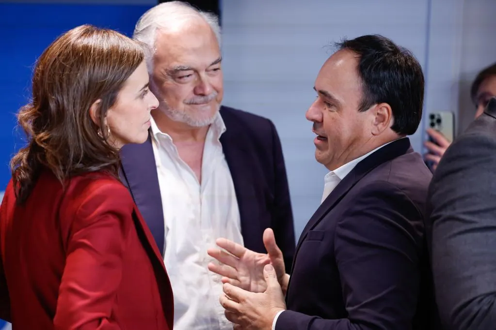 Génova pilota la sucesión en el PP valenciano tras la salida de Mazón con una gestora presidida por Llorca:  Habrá movimientos antes de elecciones 