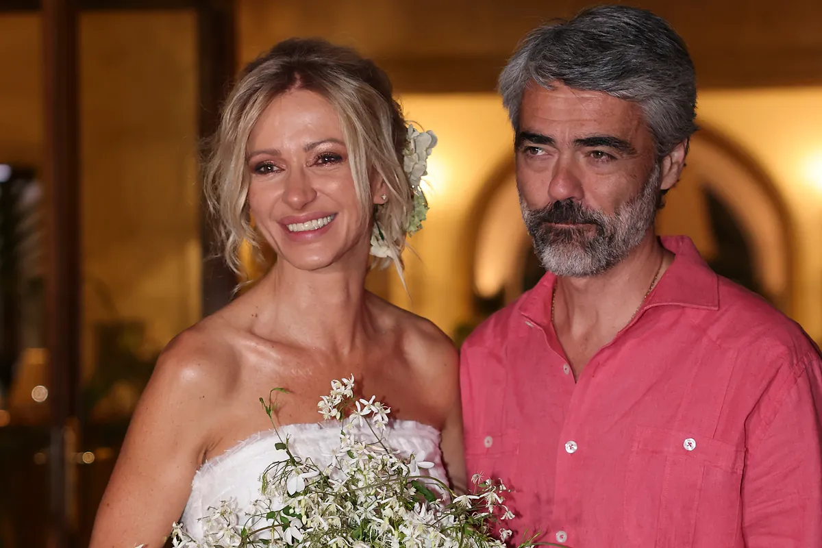 Los emotivos discursos, el baile nupcial al son de Sabina y Coque Malla... Así ha sido la boda mediterránea de Susanna Griso y Luis Enríquez