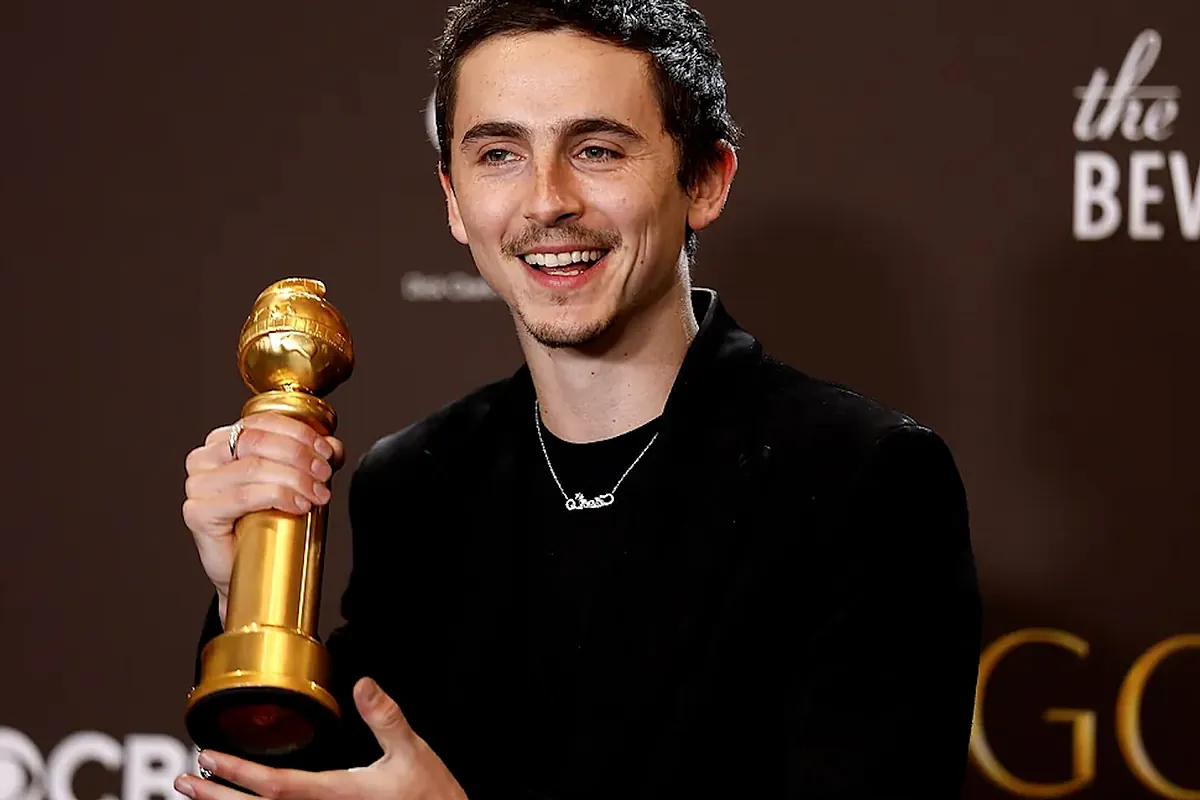 Timothée Chalamet gana por fin con el Globo de Oro y le dedica el premio a Kylie Jenner: "Te quiero"