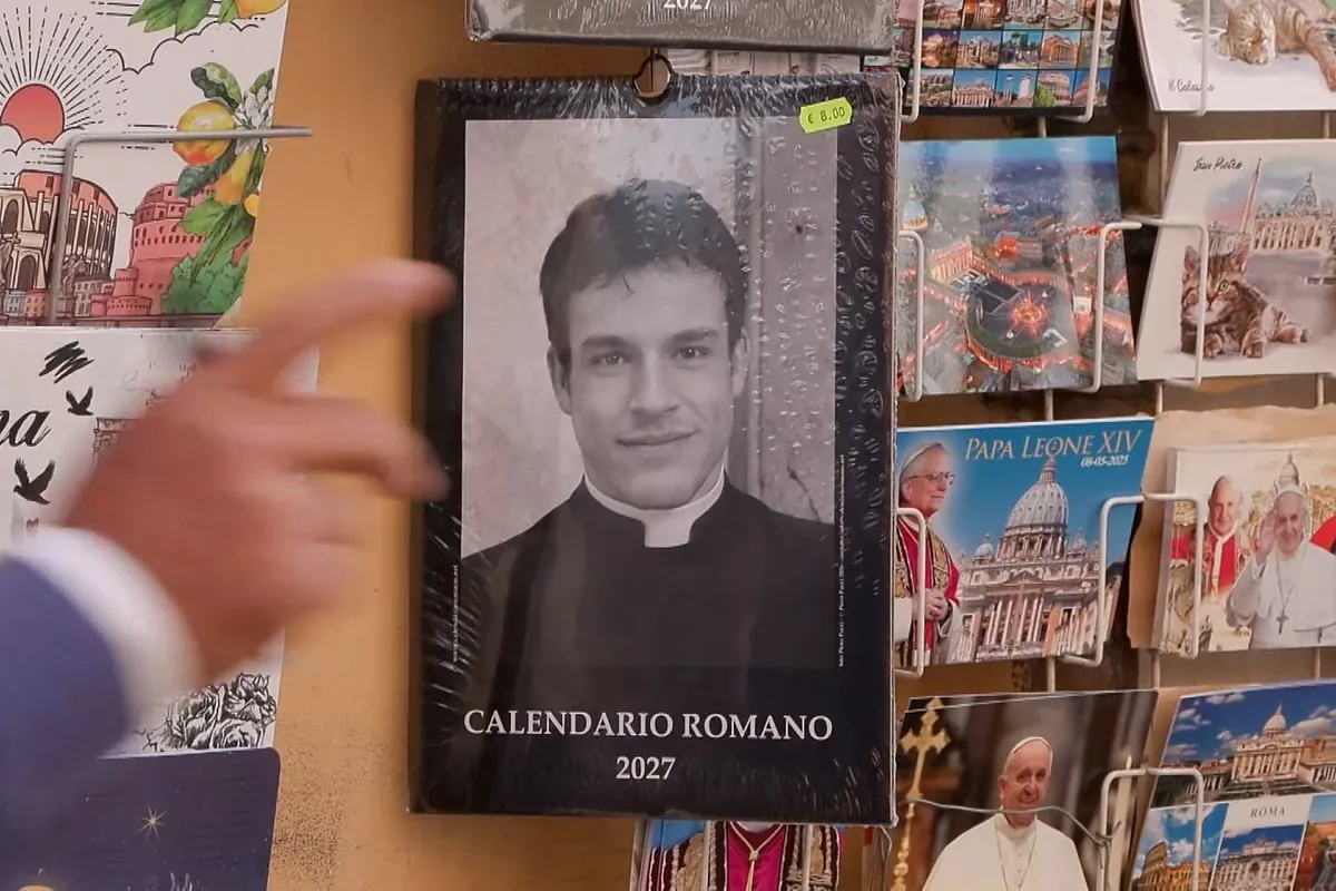 Polémica en Roma: el protagonista del famoso calendario de 'curas guapos' nunca fue sacerdote
