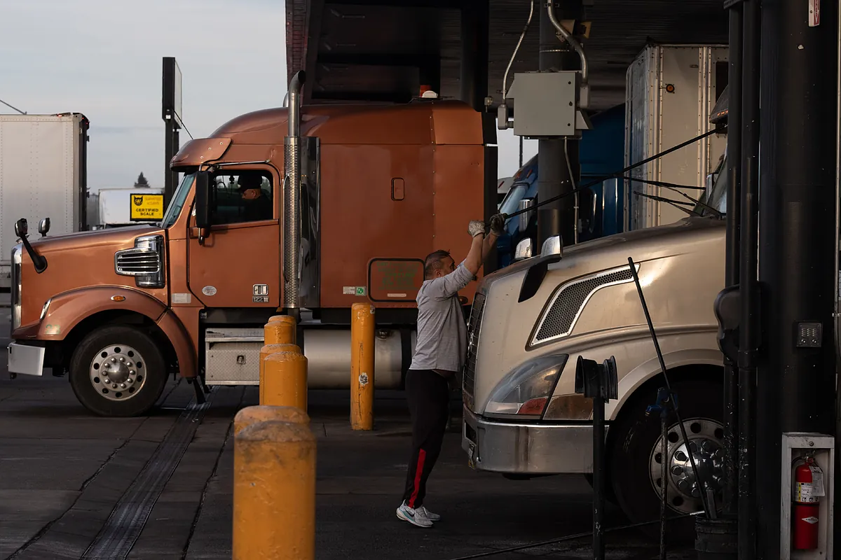 El precio de la gasolina dispara la inflación en EEUU hasta el 3,3%, el peor dato en dos años