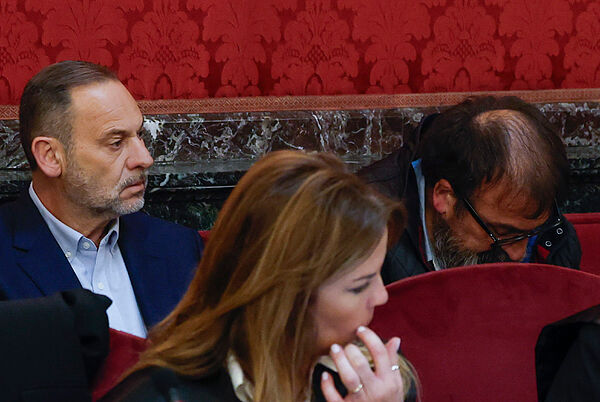 Juicio contra Ábalos, Koldo y Aldama, en directo | Declara como testigo Joseba García Izaguirre, hermano de Koldo, también imputado en la Audiencia Nacional | España