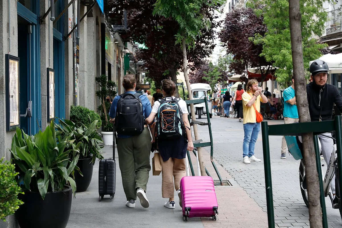Spain plans 10% VAT on tourist apartments from December