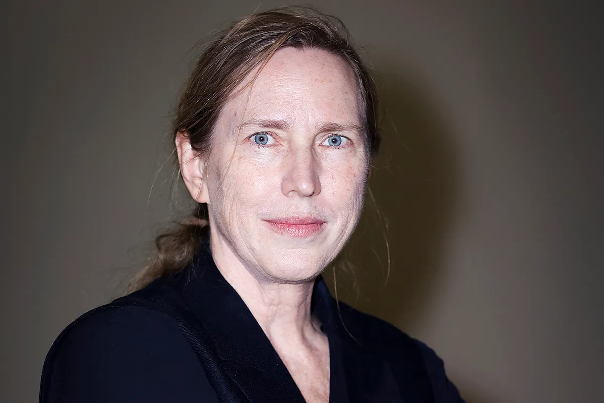 Miriam Toews: "Escribir sobre alguien muerto es una forma de asirlo y hacerle rehén"