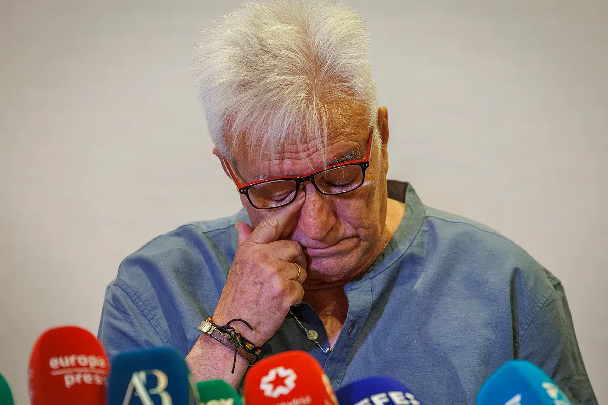 El abuelo de la bebé quemada en la bañera en Bormujos (Sevilla) denuncia que la menor ya presentaba lesiones previas