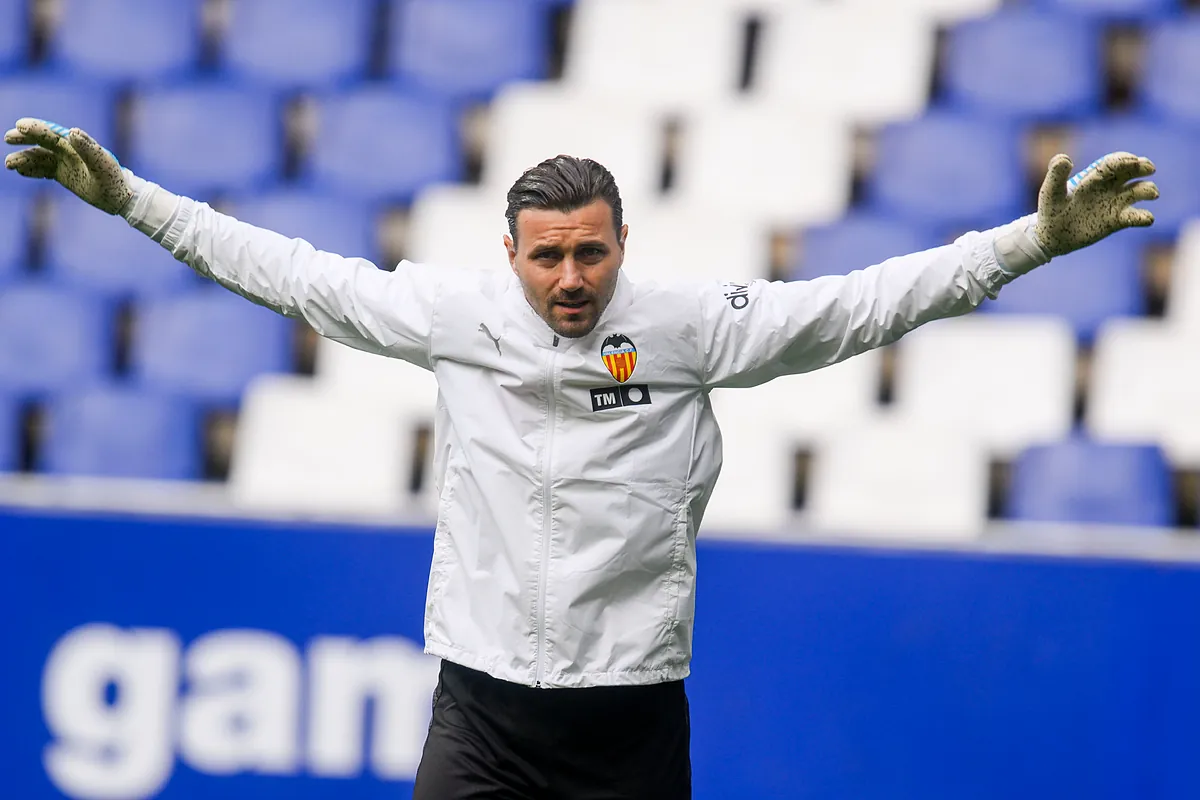 Macedonian Goalkeeper: The Vital Wall Facing Atlético Madrid After Club Tension