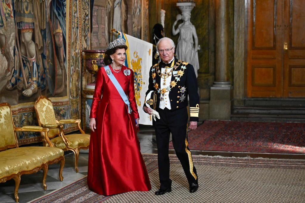 La reina Silvia y el rey Carlos XVI Gustavo de Suecia, en la cena de...