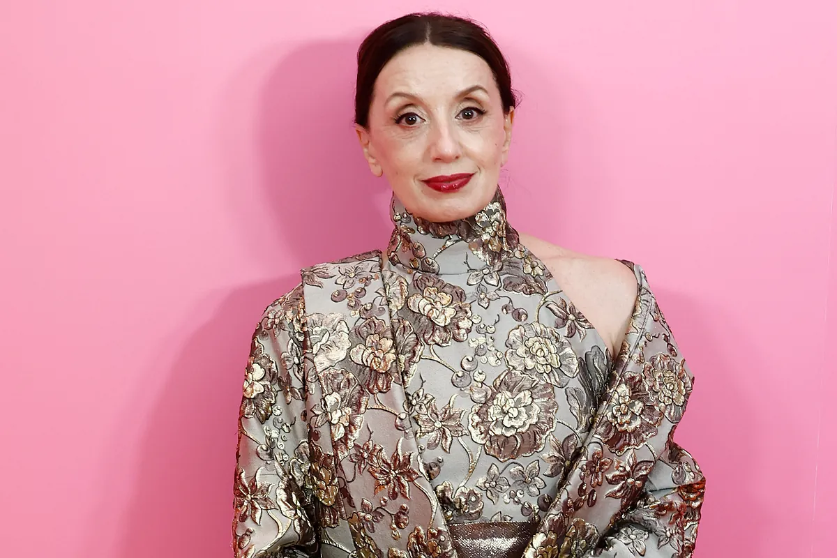 Luz Casal: "Ahora he entendido que, sin llegar a la mala educación, tú le puedes decir a alguien 'mira, es que eres un pánfilo. Adiós'"