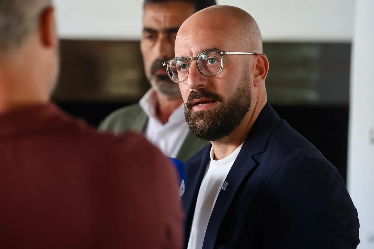 La Guardia Civil reclama contratos de patrocinios de conciertos en la Diputación de Cádiz tras registrar las sedes de un conocido empresario de El Puerto