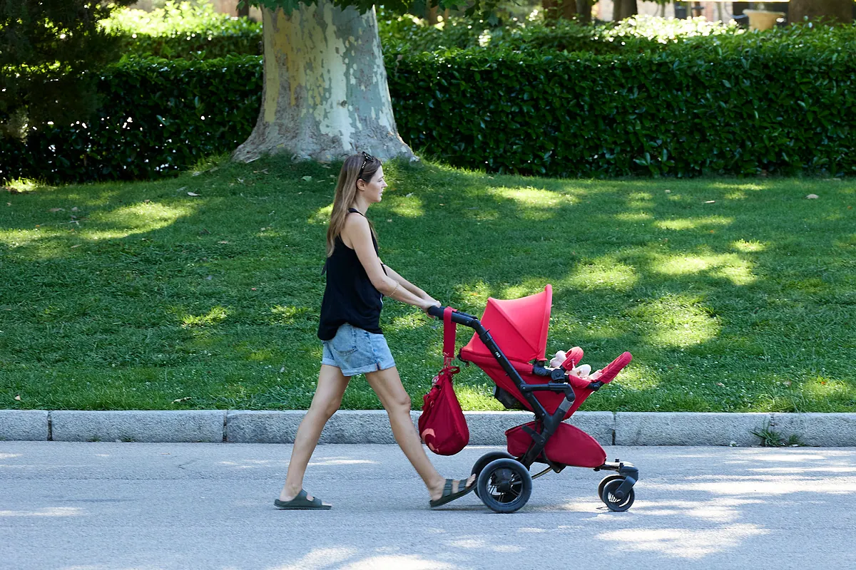 El reto demográfico de España: la segunda menor tasa de fecundidad de la UE en 2100 y un 35,8% de gente de más de 64 años