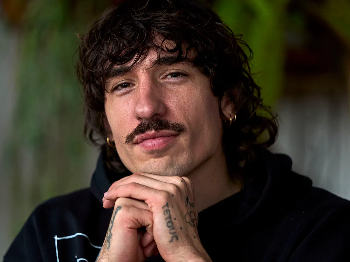 Héctor Bellerín: "Comprendo los memes del macho performativo, pero hay hombres que buscan un espacio fuera de la masculinidad hegemónica tradicional y la mofa puede asustar"