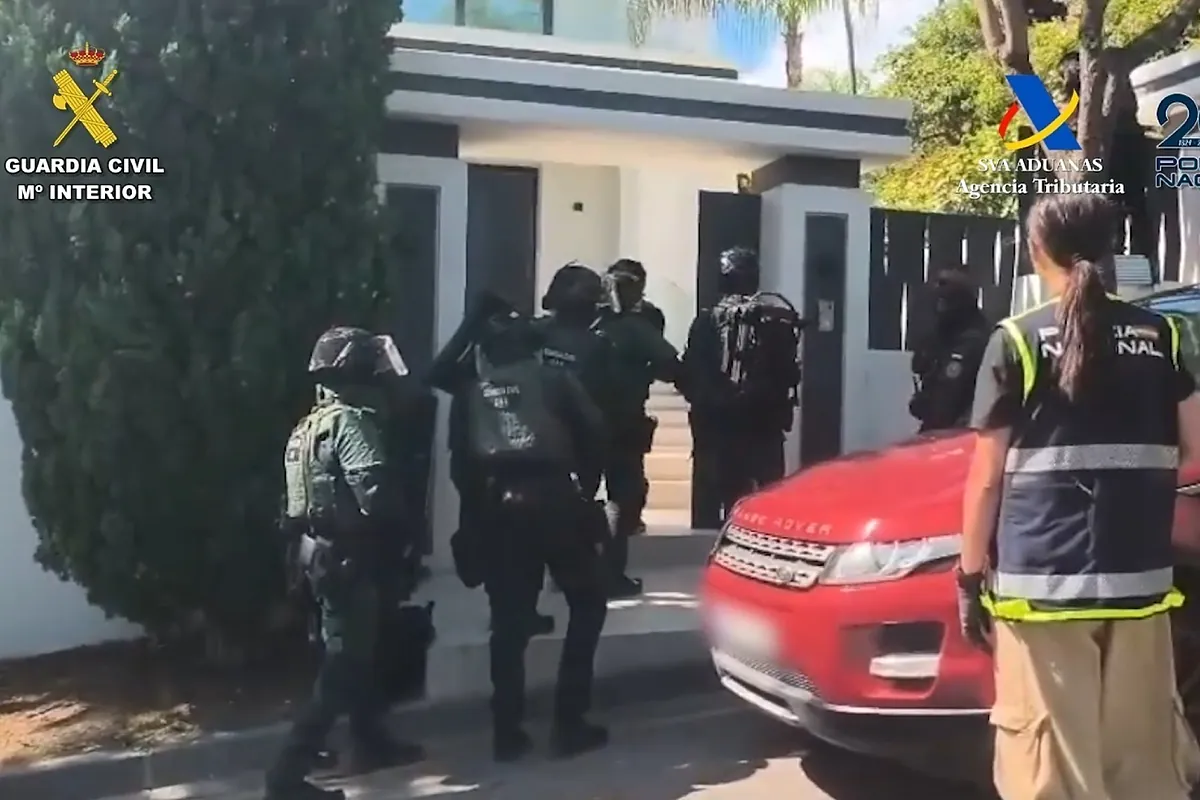 Desarticulan tres redes criminales vinculadas con el Balkan Cartel que introducía grandes alijos de cocaína en contenedores