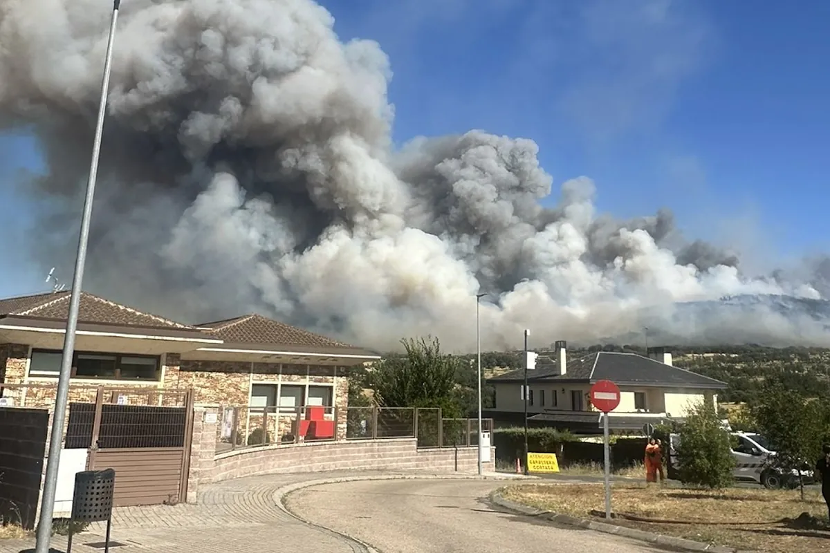 Activado en la Comunidad de Madrid el nivel 2 por un incendio forestal en Lozoyuela