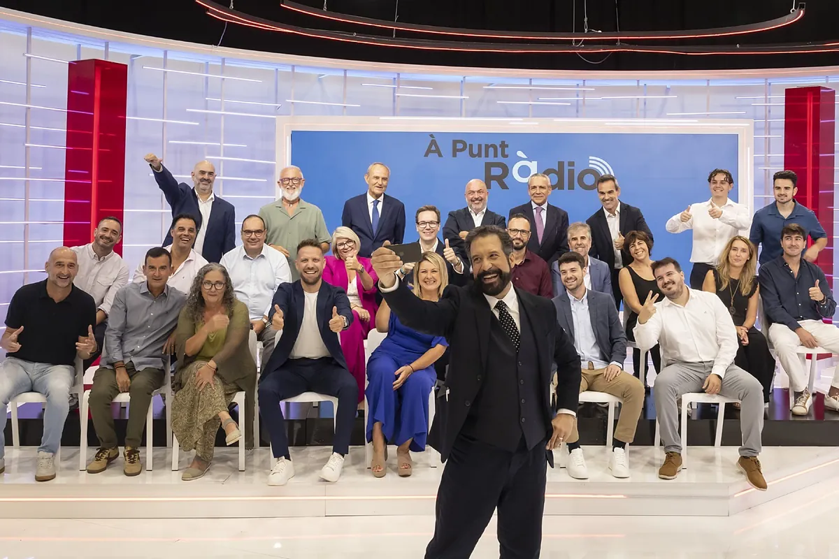 À Punt Ràdio arranca la temporada con nuevos espacios y la ampliación de las horas en directo
