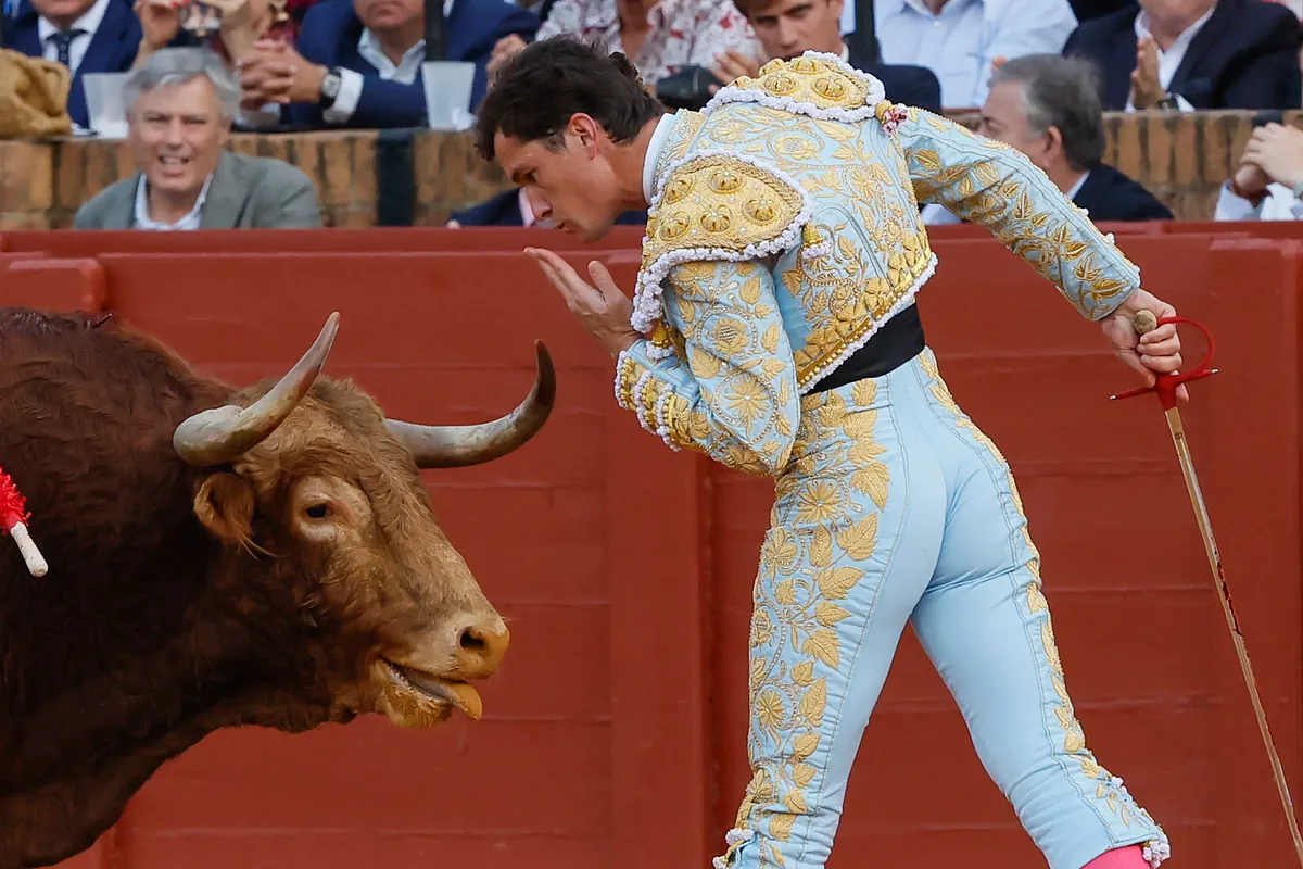 Toros en Sevilla hoy, miércoles 22 de abril: quién torea hoy y dónde ver por TV la Feria de Abril