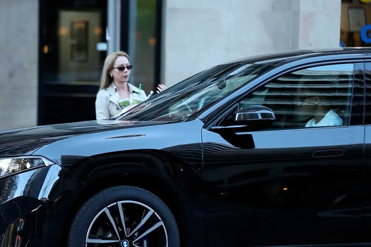 Ester Expósito y Mbappé pillados: 'matcha latte' en el Starbucks y fin de los rumores