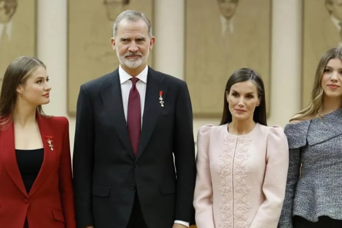 El rey renueva su compromiso con la democracia: "La Corona estará siempre a su servicio"