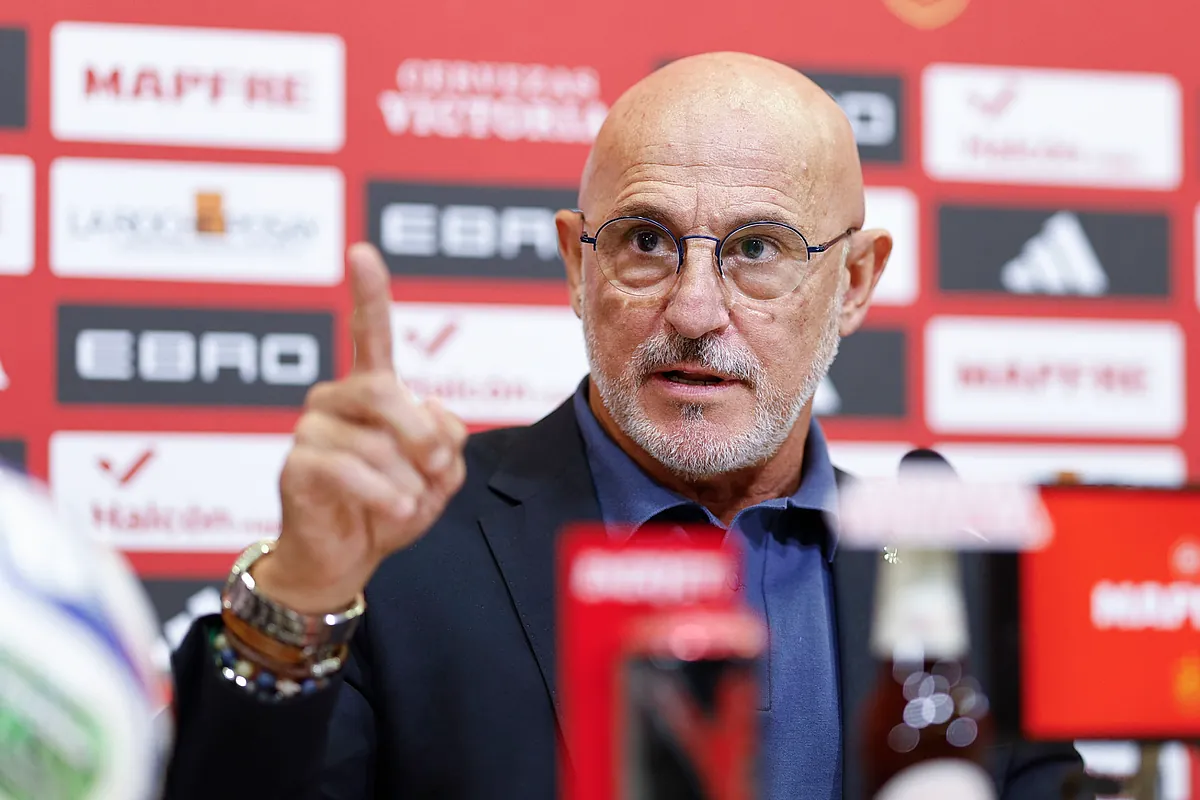 Convocatoria de España para el Mundial 2026: lista de De la Fuente, en directo | De la Fuente anunciará a las 12:30 una lista con varias incógnitas
