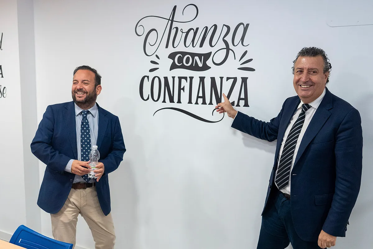 Dimite el alcalde de La Algaba (PSOE), forzado por la doble investigación por acoso sexual a un menor de la Fiscalía y la Guardia Civil