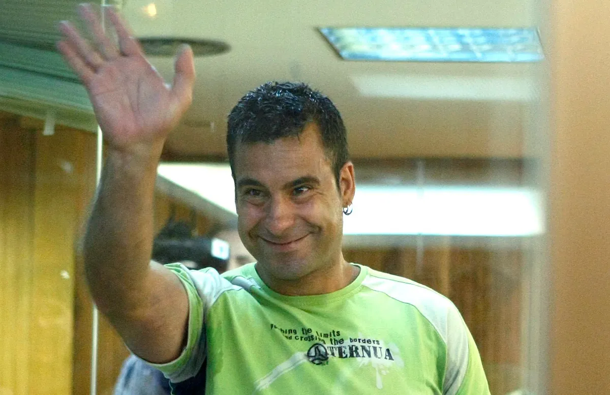 El Gobierno vasco premia al etarra que asesinó a Tomás y Valiente con un tercer grado que le permitirá cumplir su condena en su casa