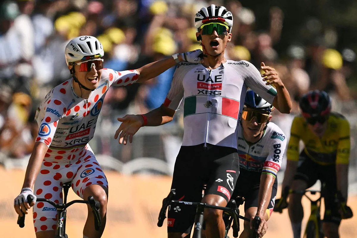 Del Toro se impone en la primera etapa del Tour de su vida con un regalo de Pogacar en Montjuic