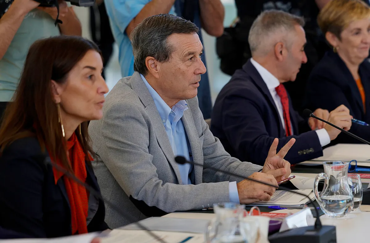 Choque en Sanidad: El PSPV denuncia al conseller por no informar de los pagos a la sanidad privada y el PP reivindica la bajada de las listas de espera que facilitan las derivaciones