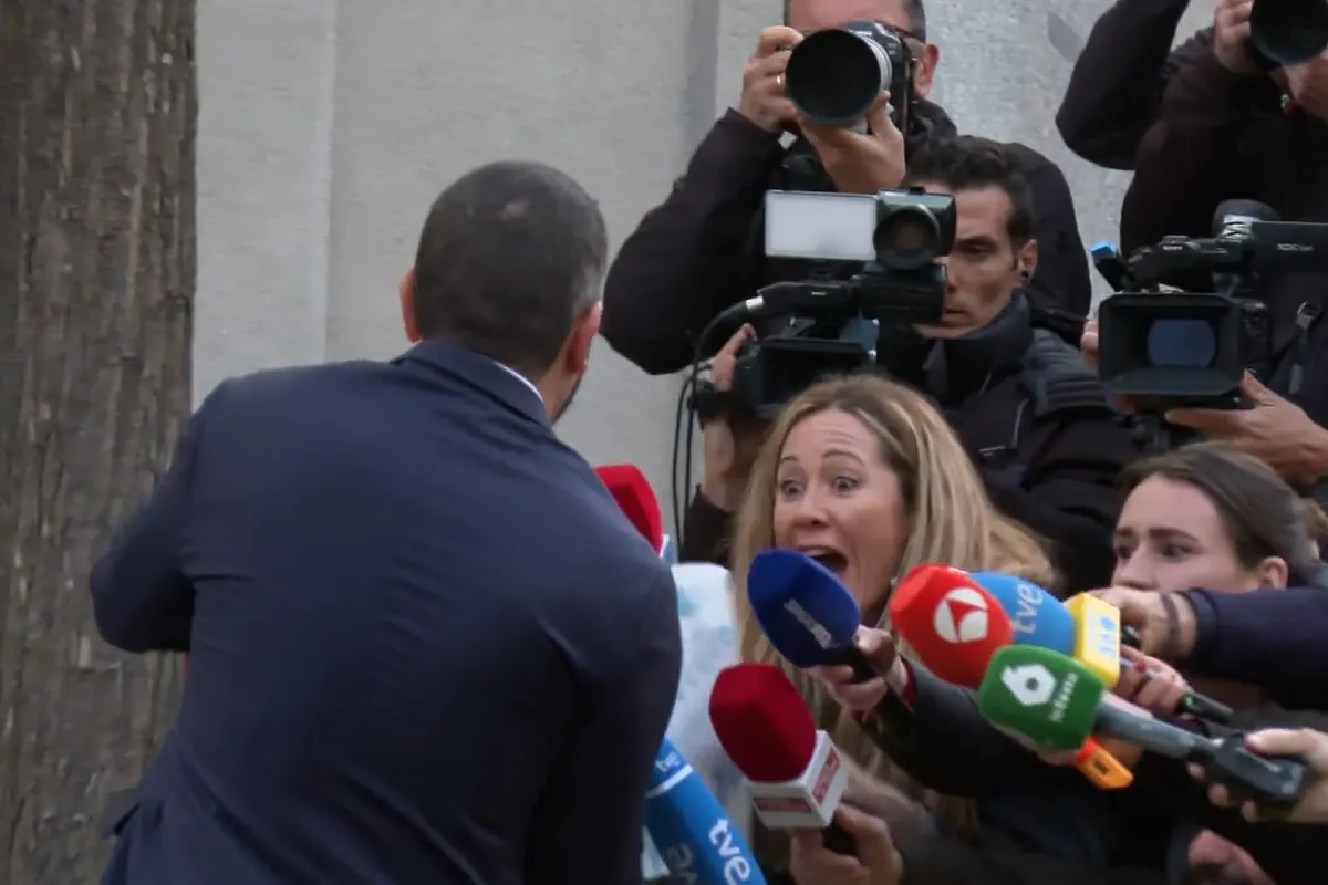 La sorpresa de Víctor de Aldama a los periodistas que están en el Supremo