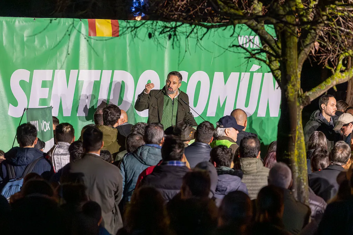 Abascal, desatado contra María Guardiola: Está en modo feminazi