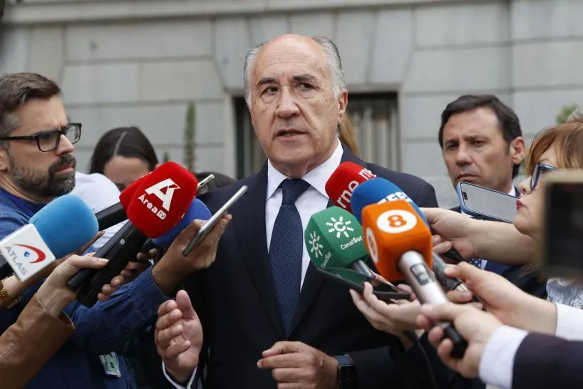12 de los 15 concejales del PP de Algeciras abandonan el gobierno de Landaluce y barajan presentar una moción de censura junto a Vox
