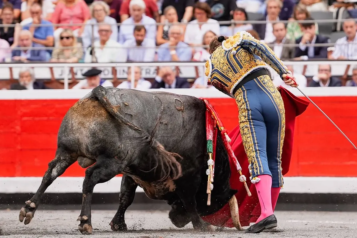 La Quinta se sale del mapa en Bilbao con la corrida más importante de su temporada