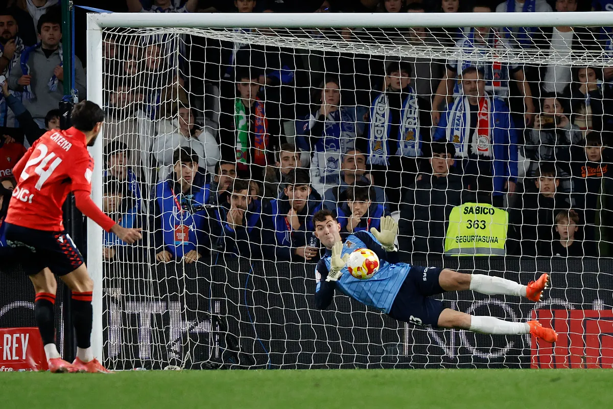 El Athletic salva la Copa con un penalti en la prórroga y la Real en la tanda de penaltis con el guardameta Marrero como héroe