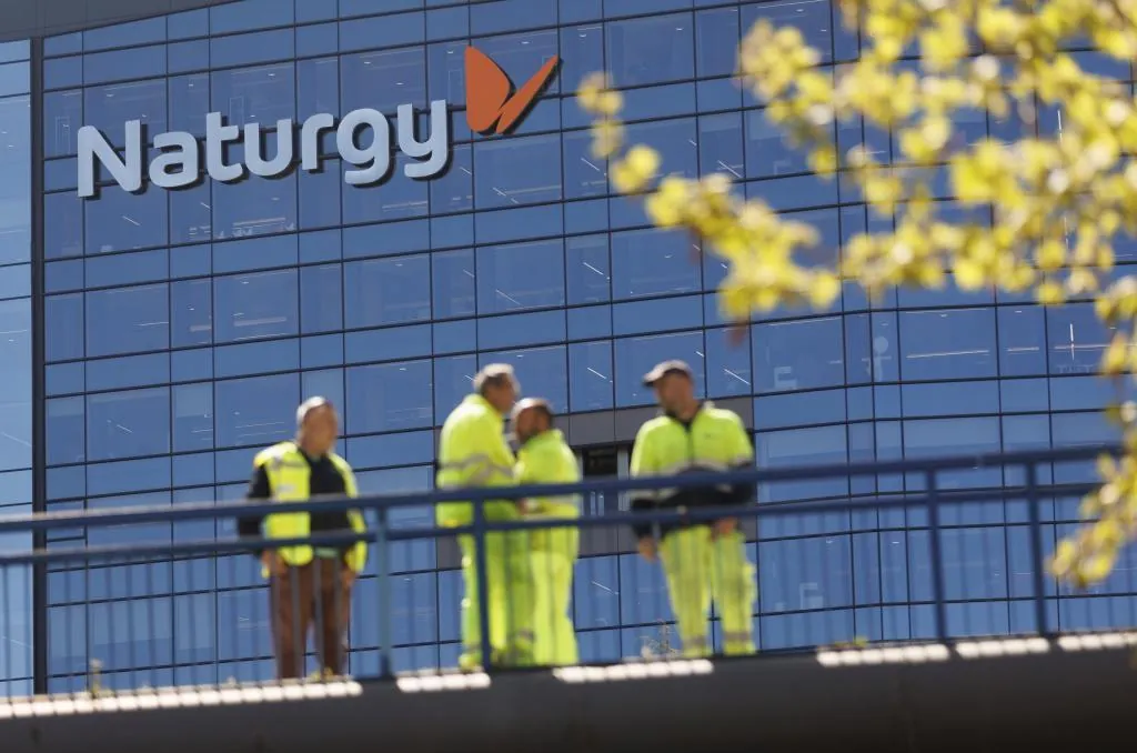 BlacRock abandona Naturgy con la venta del 11,4% del capital y aboca a la compañía a otra reestructuración del Consejo